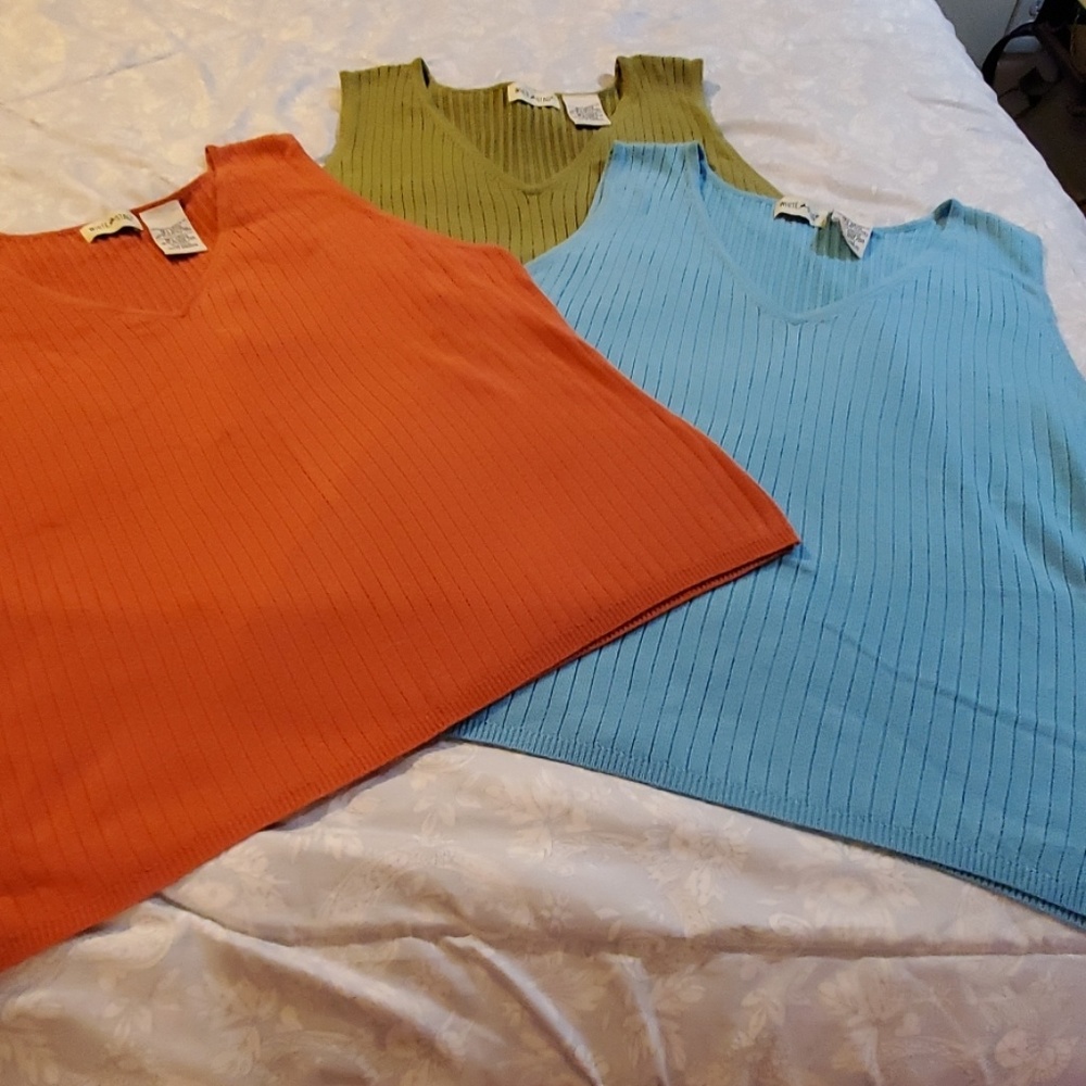 Tank tops - Picture 5 of 5